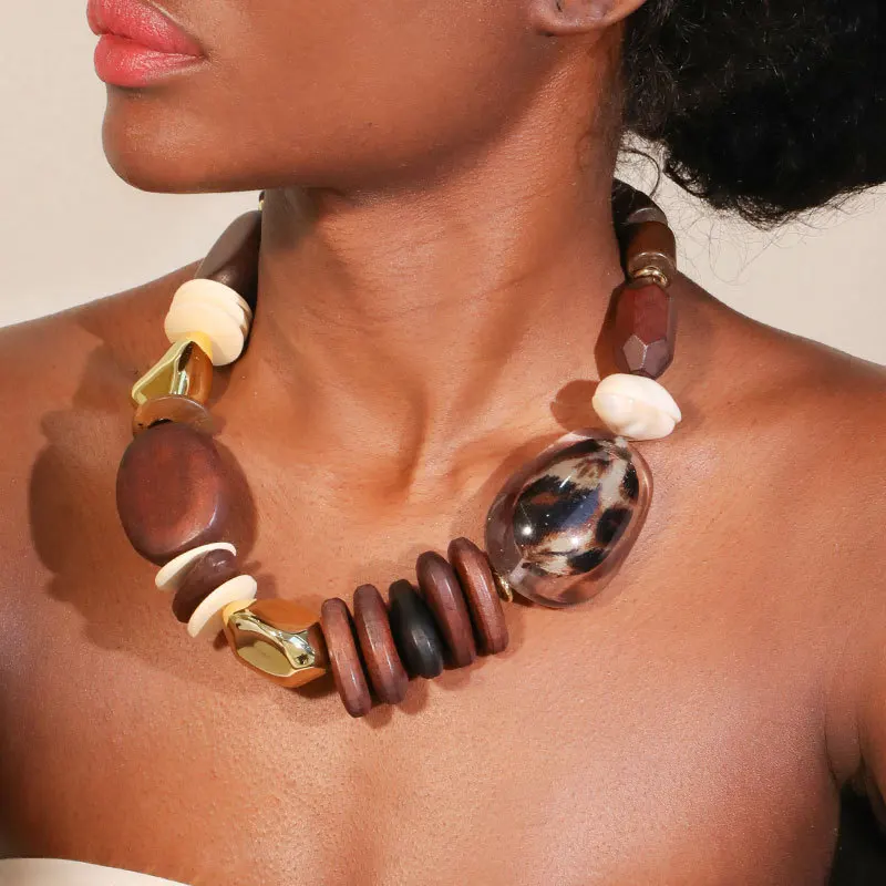 1Pc Handmade Beaded Wooden Bead Leopard Print Necklace, Exaggerated Retro Style Women's Clavicle Chain,Personalized Jewelry Gift
1Pc Handmade Beaded Wooden Bead Leopard Print Necklace, Exaggerated Retro Style Women's Clavicle Chain,Personalized Jewelry Gift