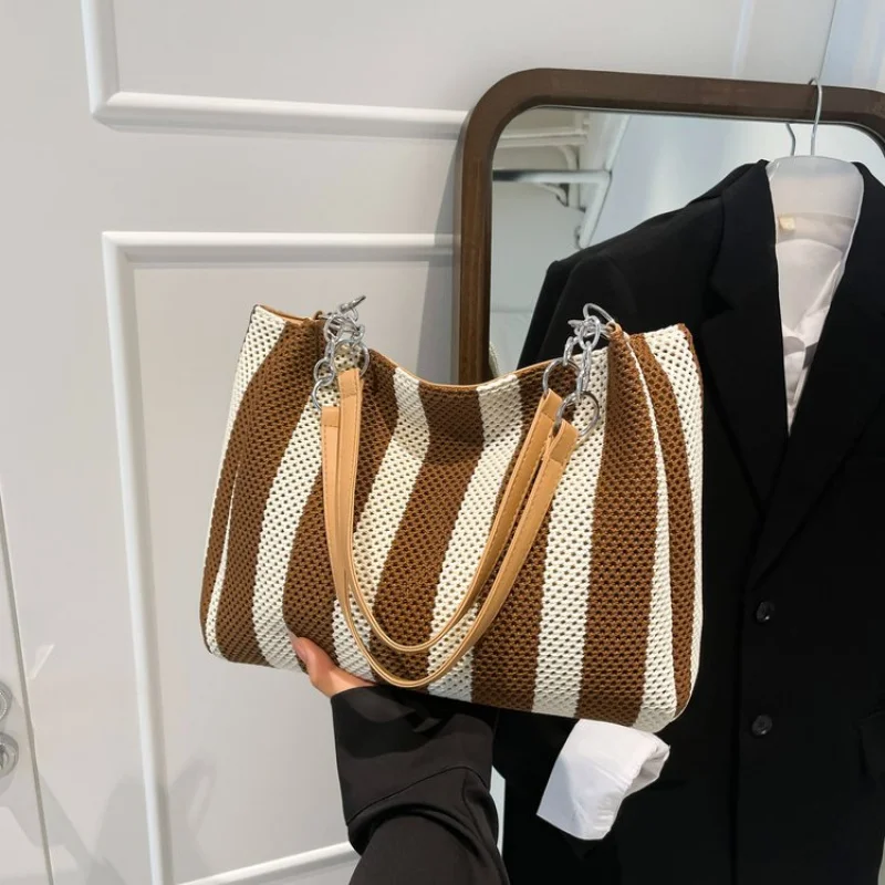 Стильная кожаная сумка-мессенджер для женщин, сумка через плечо и через плечо от известного дизайнера, популярные классические сумки
Стильная кожаная сумка-мессенджер для женщин, сумка через плечо и через плечо от известного дизайнера, популярные классические сумки