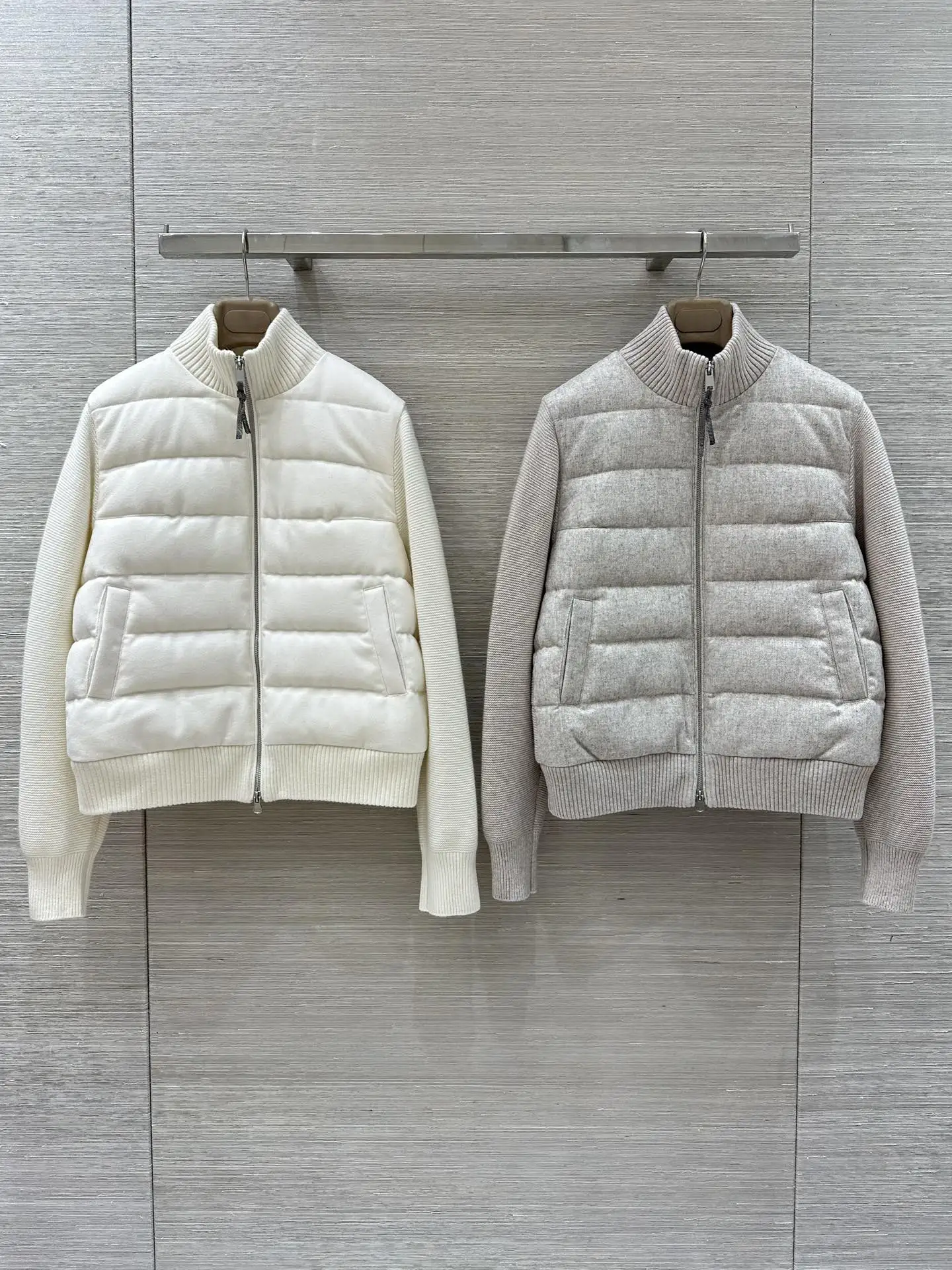 Women's Casual Down Jacket Knitted Stitching High Neck Long Sleeve Warm Beaded Zipper Coat
Women's Casual Down Jacket Knitted Stitching High Neck Long Sleeve Warm Beaded Zipper Coat
