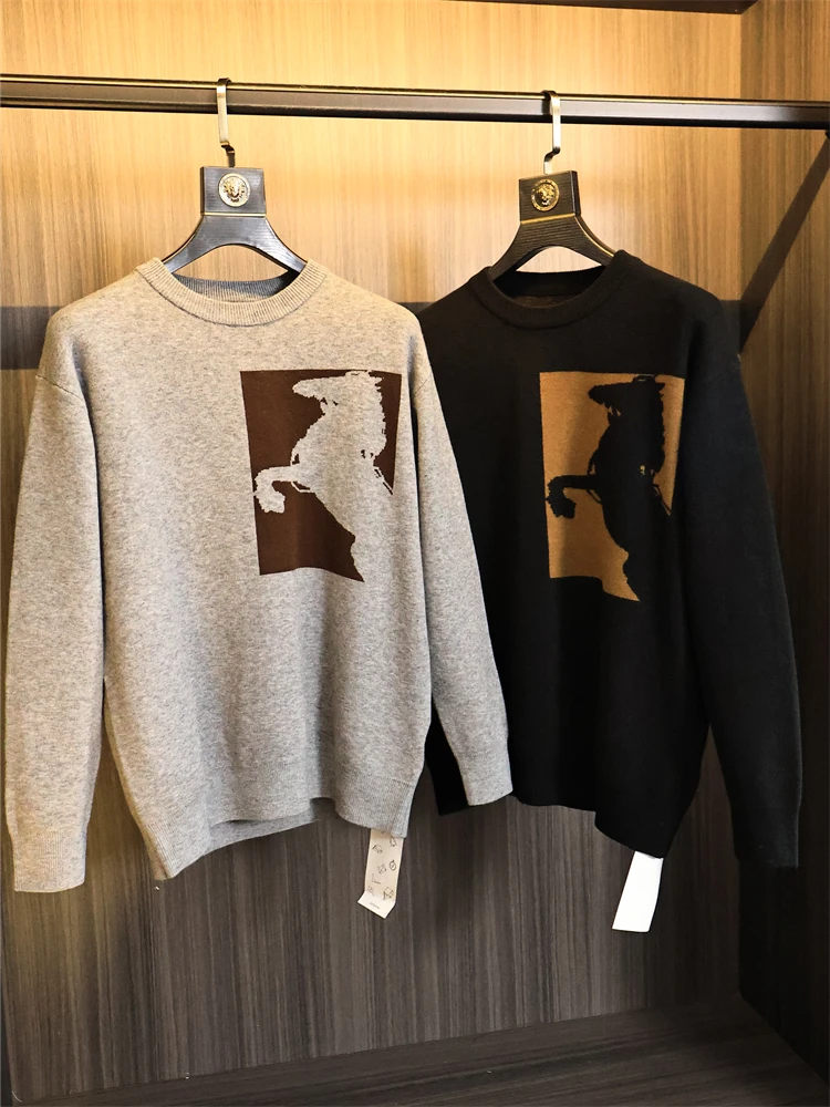 Luxe Cashmere Blend Knitwear Men's Maitai Flower Loose Fit round Neck Sweater Trendy Urban Style Winter Long Sleeve Fashion
Luxe Cashmere Blend Knitwear Men's Maitai Flower Loose Fit round Neck Sweater Trendy Urban Style Winter Long Sleeve Fashion