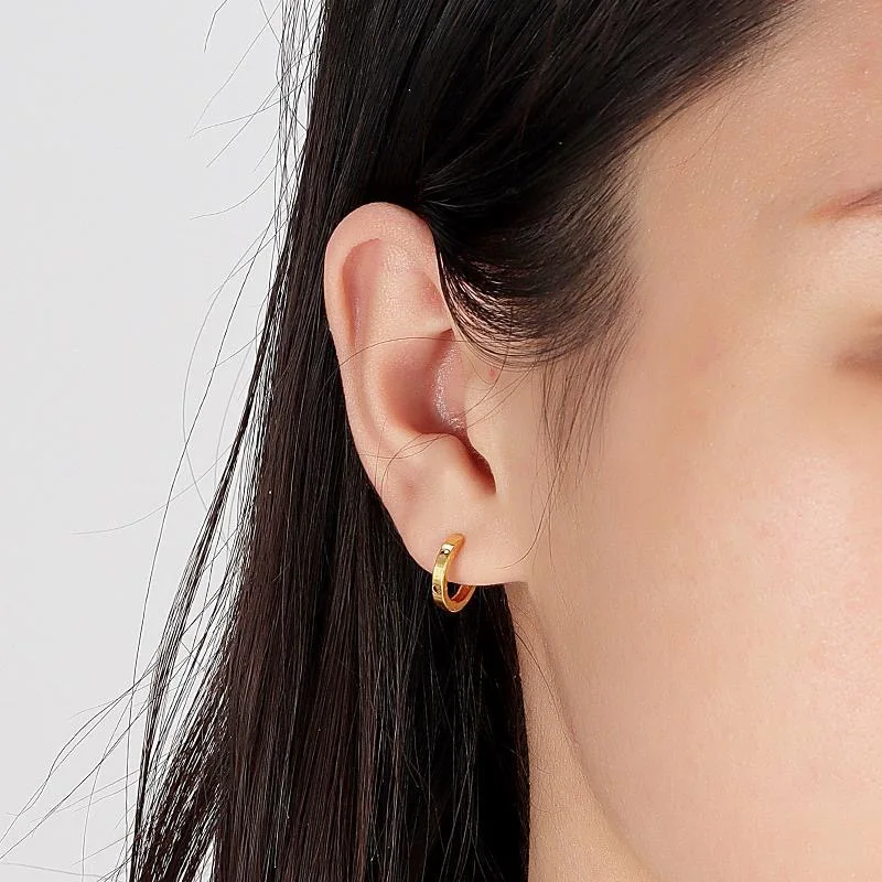 Women's 18K plated Gold Clip Earrings Simple Modern Fashion Jewelry Light Luxury
Women's 18K plated Gold Clip Earrings Simple Modern Fashion Jewelry Light Luxury