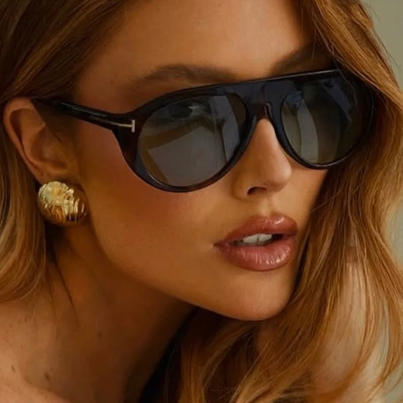 2025 New Fashion Brand T Vintage Leopard Sunglasses Women Trendy Summer Outdoor Pilot Sun Glasses Female Eyewear Oculos De Sol
2025 New Fashion Brand T Vintage Leopard Sunglasses Women Trendy Summer Outdoor Pilot Sun Glasses Female Eyewear Oculos De Sol