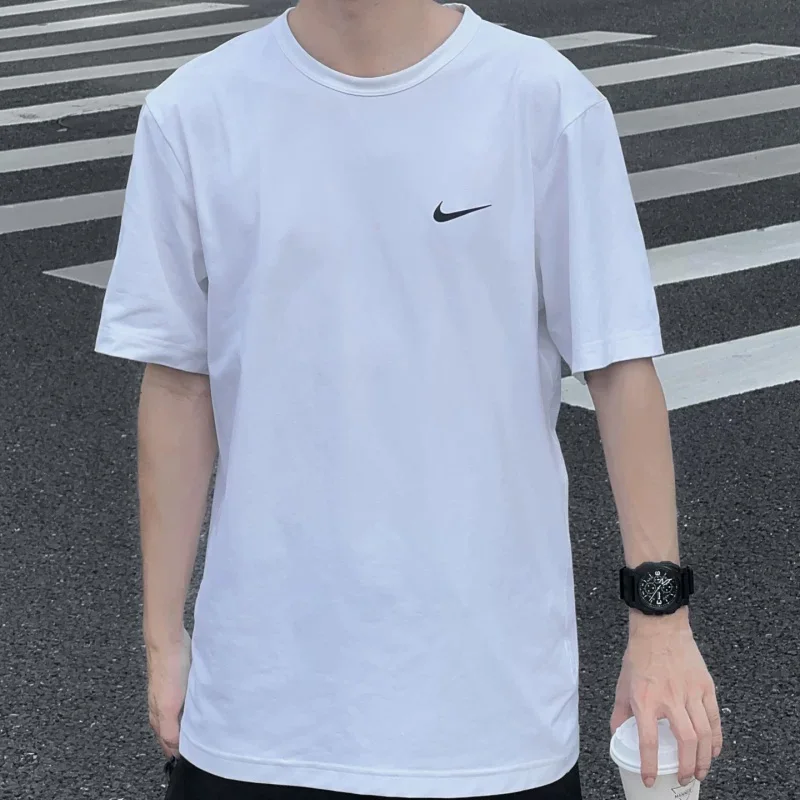 Nike Casual White Cotton Short Sleeve T-Shirt with Minimal Logo BV0508-100
Nike Casual White Cotton Short Sleeve T-Shirt with Minimal Logo BV0508-100