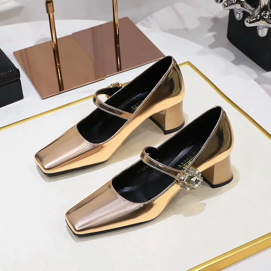 Style Banquet Women's Shoes With Thick Heel Shallow Mouth Square Toe Buckle Women Straight Strap Single Shoe Pumps туфли женские
Style Banquet Women's Shoes With Thick Heel Shallow Mouth Square Toe Buckle Women Straight Strap Single Shoe Pumps туфли женские
