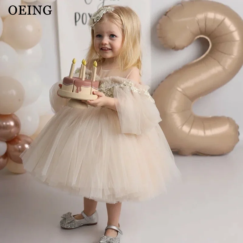 OEING Cute Champagne A-Line Flower Girl Dresses Appliques Off Shoulder Tulle Birthday Party Dresses Princess Dresses Customized
OEING Cute Champagne A-Line Flower Girl Dresses Appliques Off Shoulder Tulle Birthday Party Dresses Princess Dresses Customized