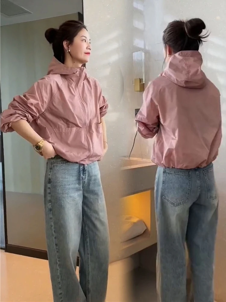 Женская тонкая солнцезащитная куртка с капюшоном на молнии, универсальная, летняя, 2023, модная, легкая ветровка
Женская тонкая солнцезащитная куртка с капюшоном на молнии, универсальная, летняя, 2023, модная, легкая ветровка