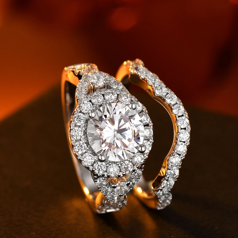 Женское кольцо из стерлингового серебра 925 пробы, комплект из двух предметов, роскошный и модный дизайн, полностью инкрустированный кубическим цирконием класса 5А
Женское кольцо из стерлингового серебра 925 пробы, комплект из двух предметов, роскошный и модный дизайн, полностью инкрустированный кубическим цирконием класса 5А