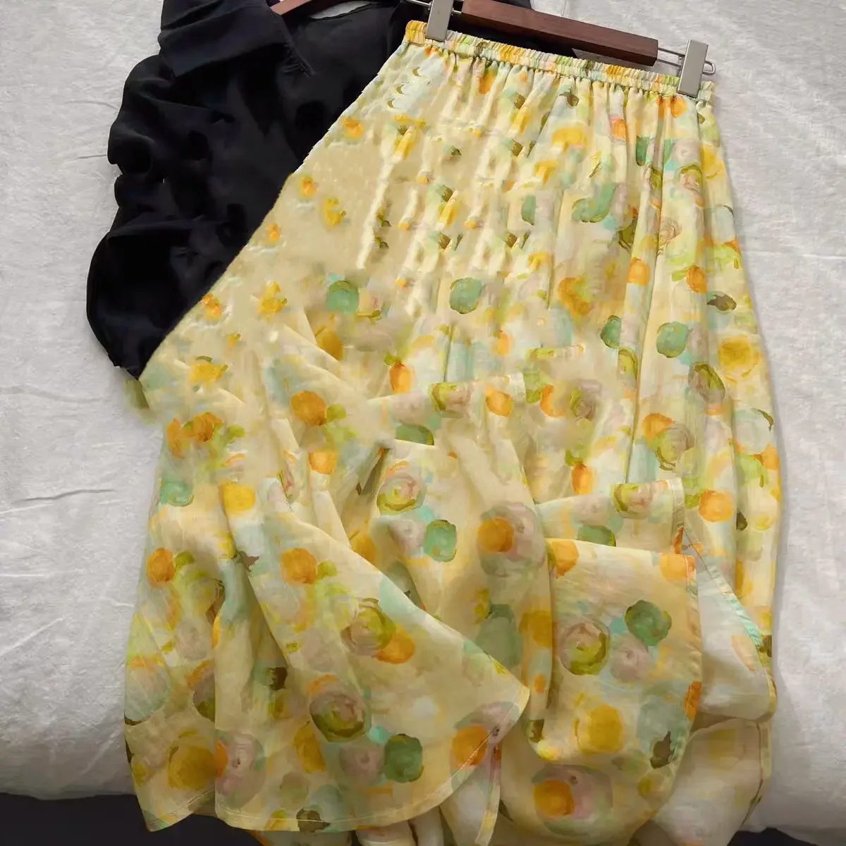 Sweet Printed Woman Skirt 2025 Summer New Korean Fashion Elastic High Waist Midi Skirts Outwear Casual Clothes Femme
Sweet Printed Woman Skirt 2025 Summer New Korean Fashion Elastic High Waist Midi Skirts Outwear Casual Clothes Femme