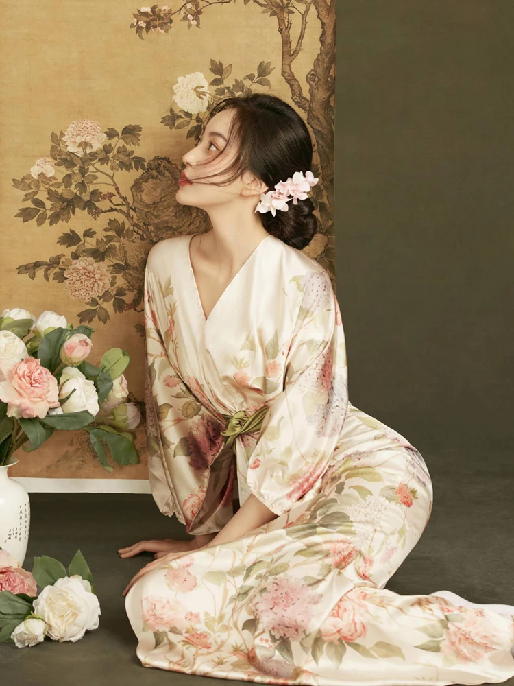 New 2026 Chinese Traditional Style Portrait Photography Studio Retro Hanfu High-End Feel Women's Fashionable Costume Dress
New 2026 Chinese Traditional Style Portrait Photography Studio Retro Hanfu High-End Feel Women's Fashionable Costume Dress