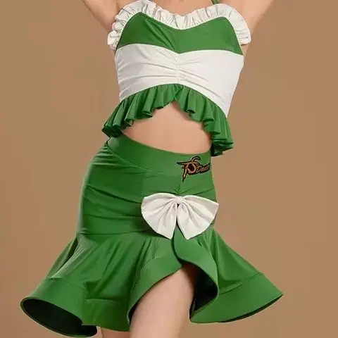 Children's Latin dance summer butterfly color green to halter fishbone training suit performance training uniformGirl
Children's Latin dance summer butterfly color green to halter fishbone training suit performance training uniformGirl