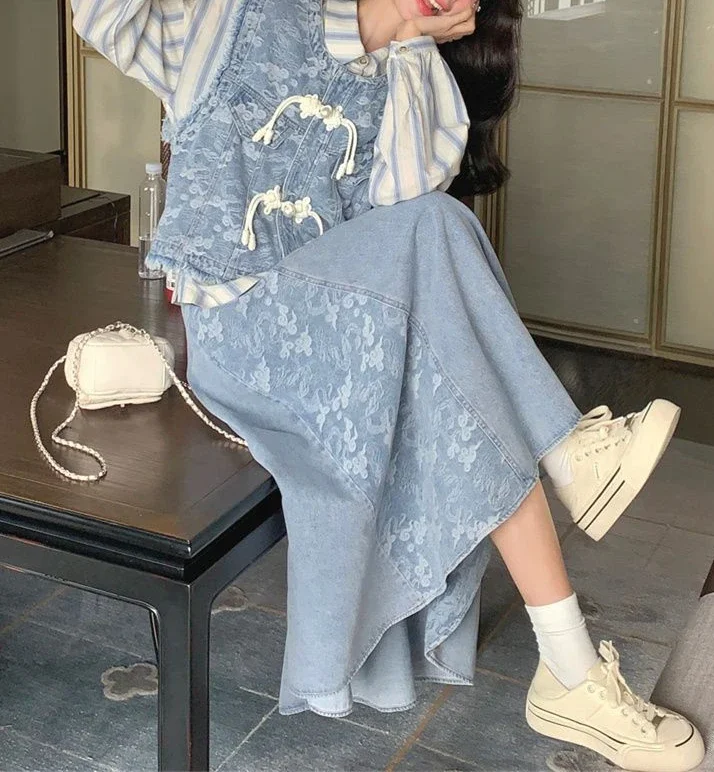 Cowboy Suit Skirt for Women in Spring and Autumn 2024 New Vest Striped Shirt Half Body Skirt
Cowboy Suit Skirt for Women in Spring and Autumn 2024 New Vest Striped Shirt Half Body Skirt