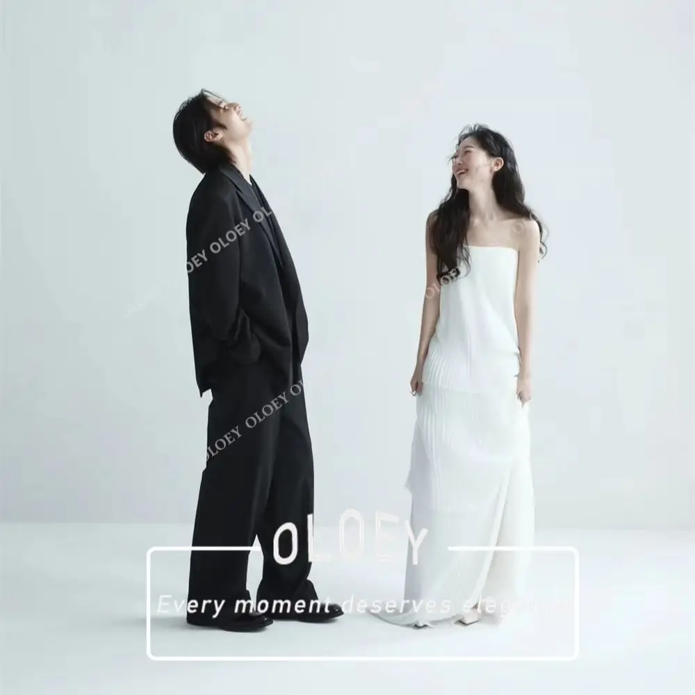 OLOEY Elegant Strapless A-Line Wedding Dress Korea Photoshoot Pleated Sleeveless Bridal Gown Customized Plus Size Robe De Mariag
OLOEY Elegant Strapless A-Line Wedding Dress Korea Photoshoot Pleated Sleeveless Bridal Gown Customized Plus Size Robe De Mariag
