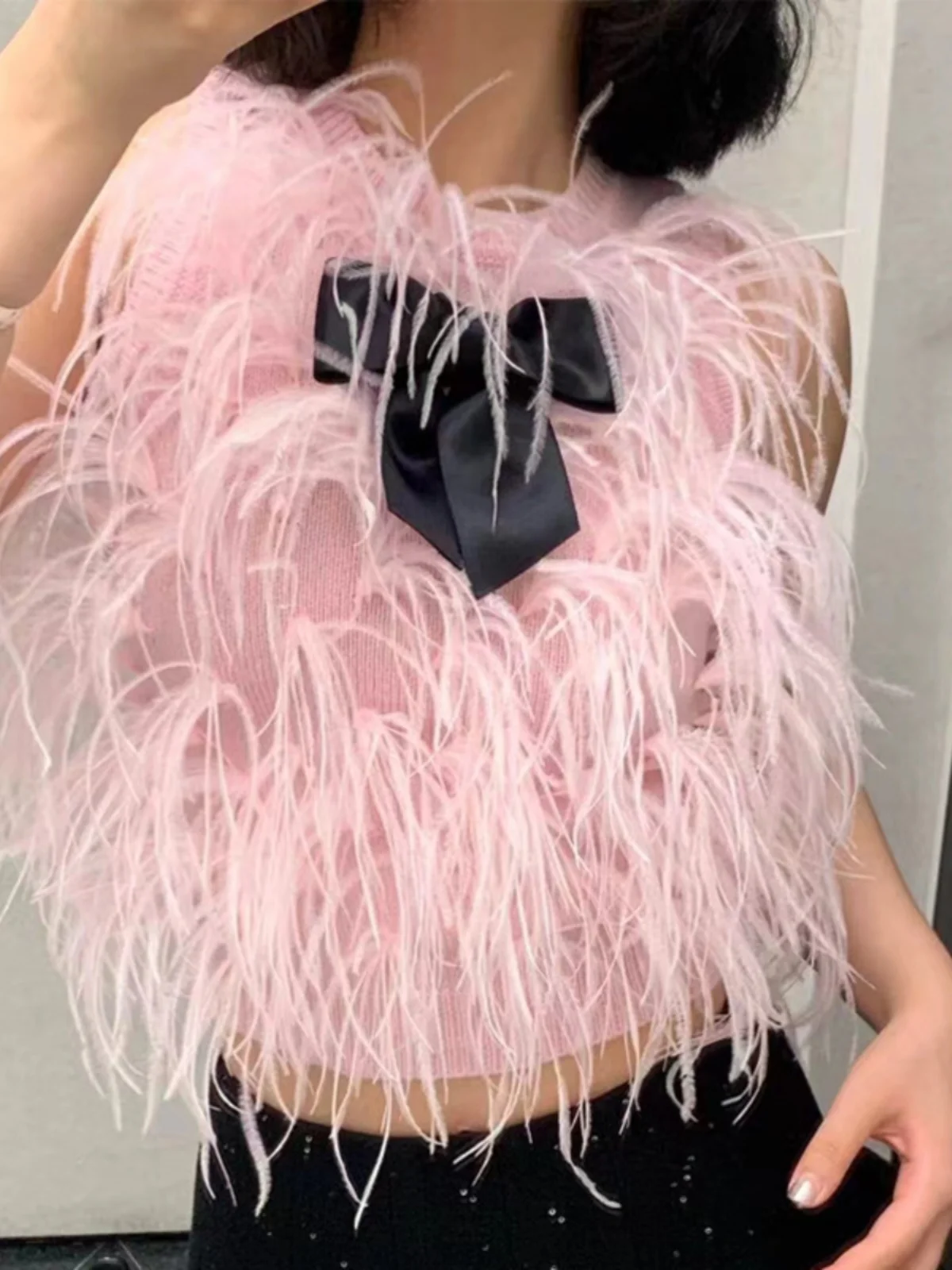 Sweet Knot Decoration Knitted Camel Feather Vest Top Shushu Style Women's Fashion Outerwear Regular Length Pure Color
Sweet Knot Decoration Knitted Camel Feather Vest Top Shushu Style Women's Fashion Outerwear Regular Length Pure Color