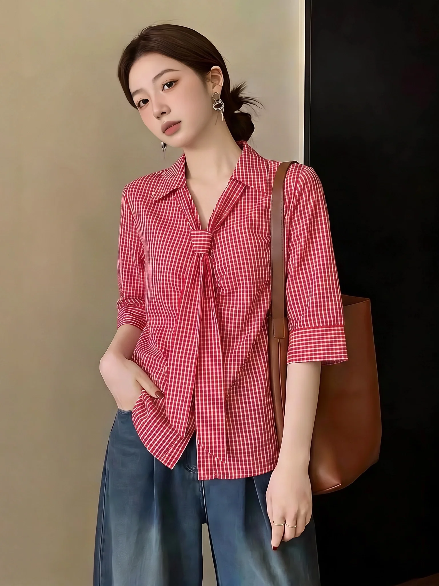 Pink Plaid V-Neck Short Sleeve Shirt Women's Summer New Style Korean Version Loose Fit Commute Style Big Size Fat MM Anti-Agi...
Pink Plaid V-Neck Short Sleeve Shirt Women's Summer New Style Korean Version Loose Fit Commute Style Big Size Fat MM Anti-Agi...