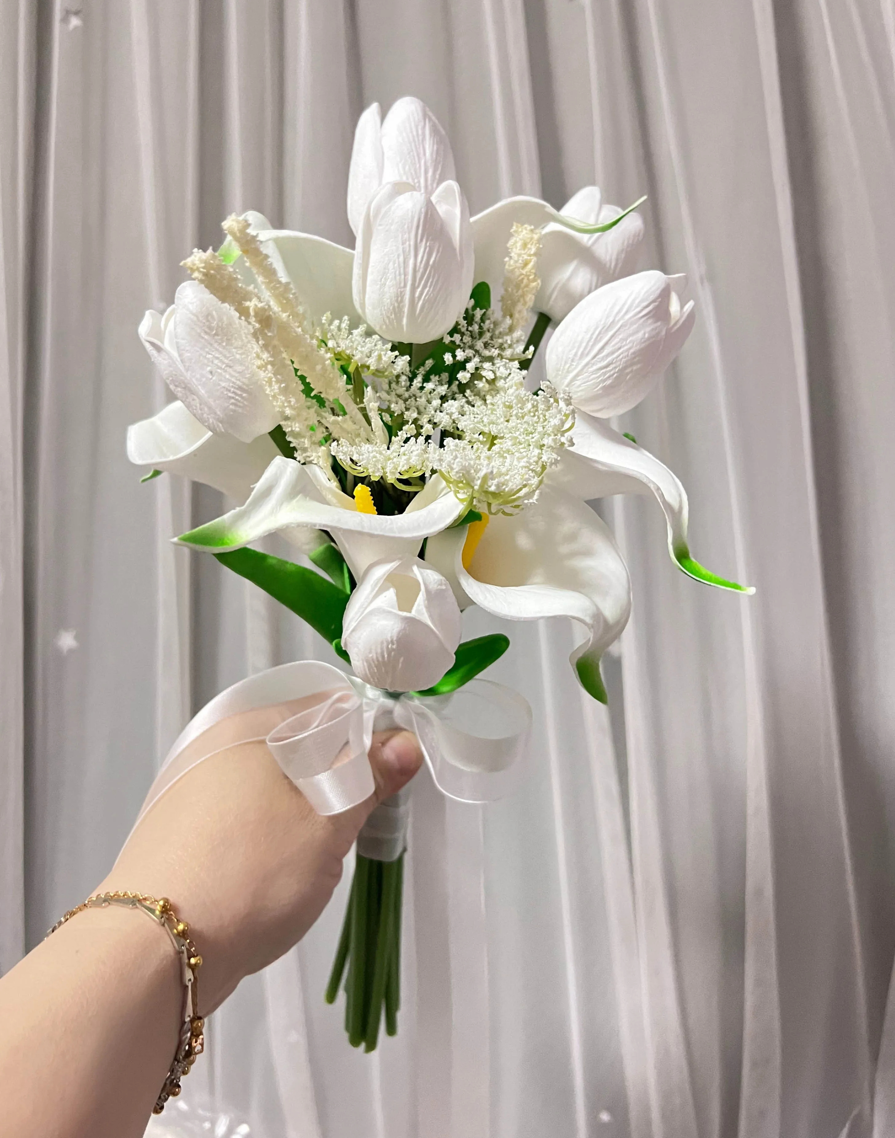 Wedding Bridal Calla Lily Bouquet Artificial Flowers Bride Flowers Wedding Bouquet For Ceremony Anniversary Wedding Bridal Showe
Wedding Bridal Calla Lily Bouquet Artificial Flowers Bride Flowers Wedding Bouquet For Ceremony Anniversary Wedding Bridal Showe