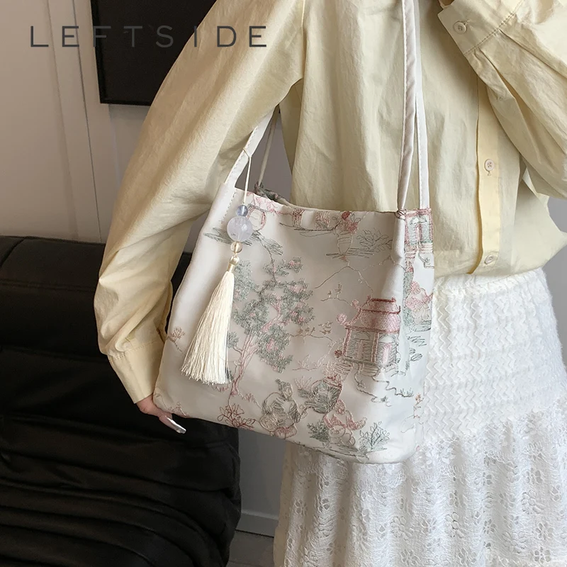 LEFTSIDE Design Chinese Style Small Silk Buket Bags for Women 2025 Luxury Designer Handbags and Purses Sweet Shoulder Bag
LEFTSIDE Design Chinese Style Small Silk Buket Bags for Women 2025 Luxury Designer Handbags and Purses Sweet Shoulder Bag