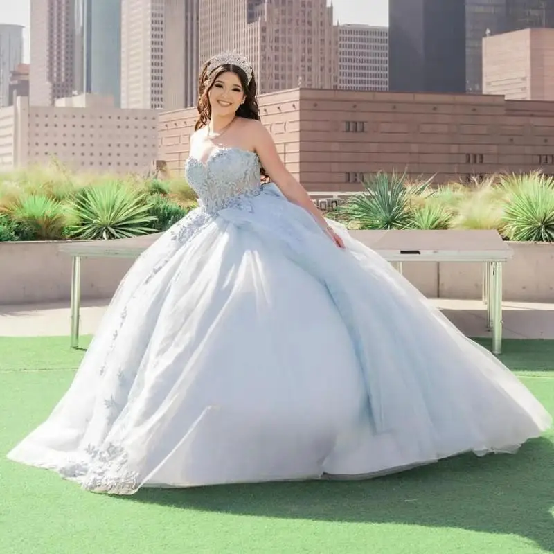 Customized Baby Blue Sweetheart Ball Gowns Quinceanera Dress for Girls Bowknot Tulle Applique Sleeveless Vestidos De Quinceanera
Customized Baby Blue Sweetheart Ball Gowns Quinceanera Dress for Girls Bowknot Tulle Applique Sleeveless Vestidos De Quinceanera