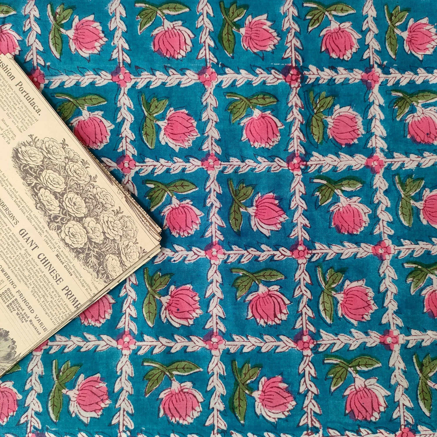 Индийская органическая легкая хлопковая ткань ручной набивки для пошива платьев, рубашек, сумок, штор
Индийская органическая легкая хлопковая ткань ручной набивки для пошива платьев, рубашек, сумок, штор