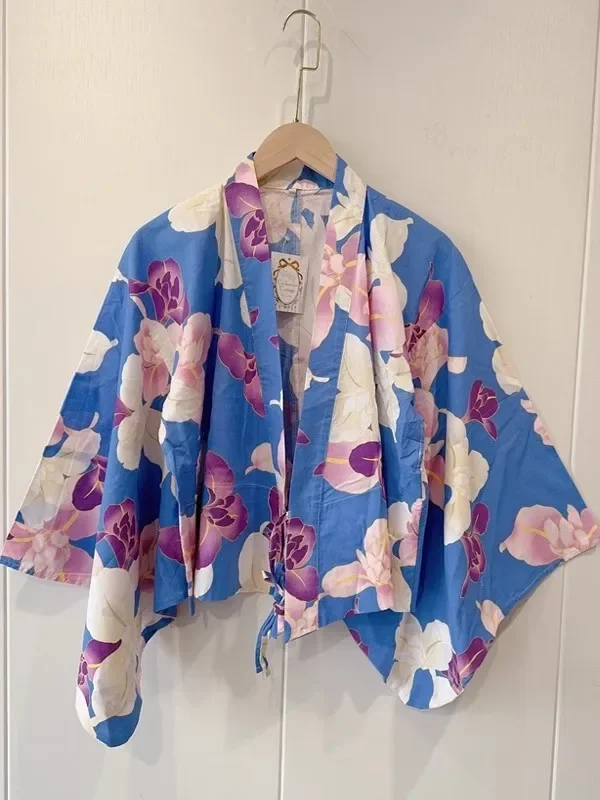 Women's Cotton Jinbei / Happi Coat with Detachable Sleeves – Yukata-style Half-Sleeve Top, Spa & Onsen Wear, Cosplay Outer Layer
Women's Cotton Jinbei / Happi Coat with Detachable Sleeves – Yukata-style Half-Sleeve Top, Spa & Onsen Wear, Cosplay Outer Layer