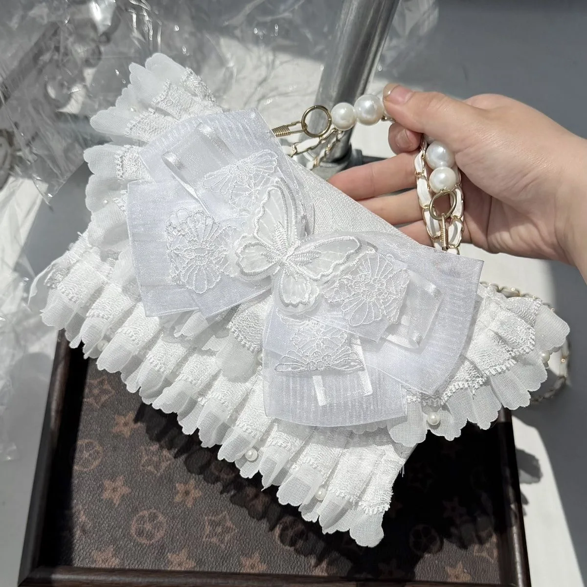 White Lolita Cross Body Bags Y2K Accessories Butterfly Women's Shoulder Bag Bag for Phone Lace Pearl Women's Designer-Look Bag
White Lolita Cross Body Bags Y2K Accessories Butterfly Women's Shoulder Bag Bag for Phone Lace Pearl Women's Designer-Look Bag