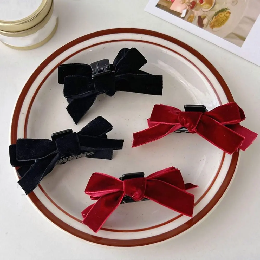 2PCS Fashion Black Bow Hair Clip Small Vintage Style Bow Hair Claw Velvet Cute Princess Hair Clip For Women and Girls
2PCS Fashion Black Bow Hair Clip Small Vintage Style Bow Hair Claw Velvet Cute Princess Hair Clip For Women and Girls