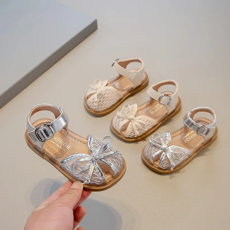 Little Girl Sandal New Summer Children's Wedding Party Princess Shoes Mesh Breathable Kids Fashion Causal Bowknot Flat Sandals 
Little Girl Sandal New Summer Children's Wedding Party Princess Shoes Mesh Breathable Kids Fashion Causal Bowknot Flat Sandals