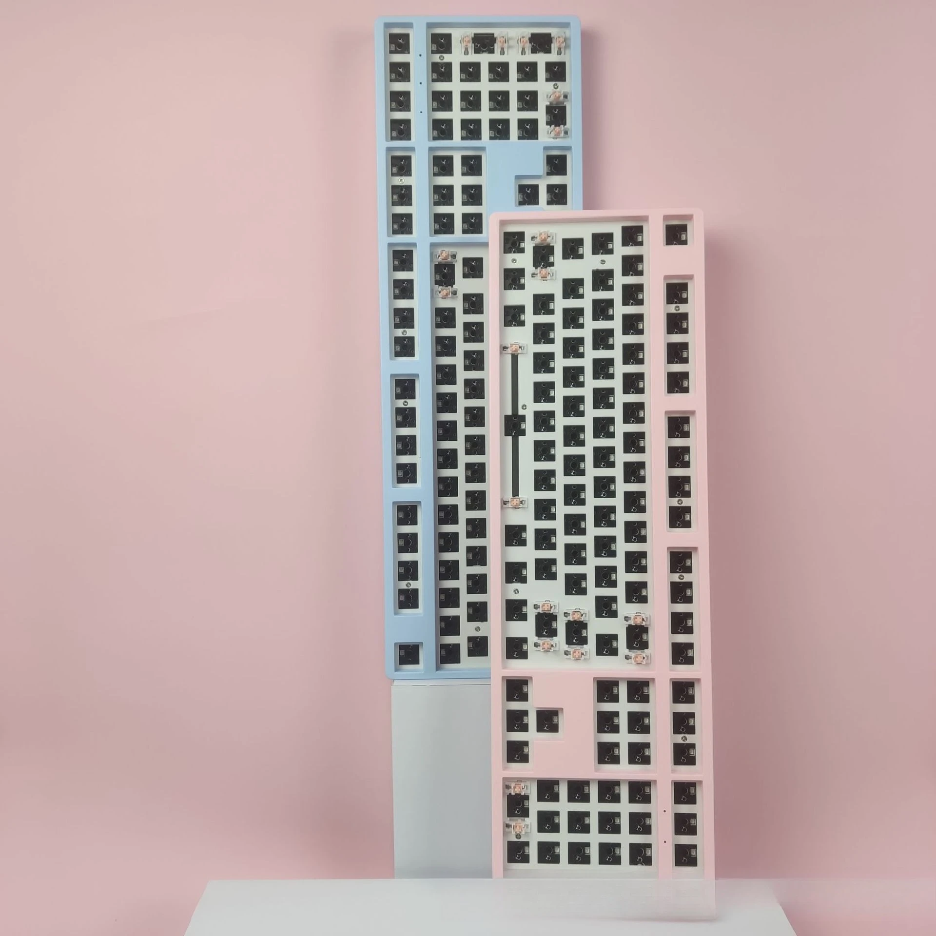 108-Key mechanical keyboard, three-mode wired wireless RGB kit mechanical keyboard kit
108-Key mechanical keyboard, three-mode wired wireless RGB kit mechanical keyboard kit