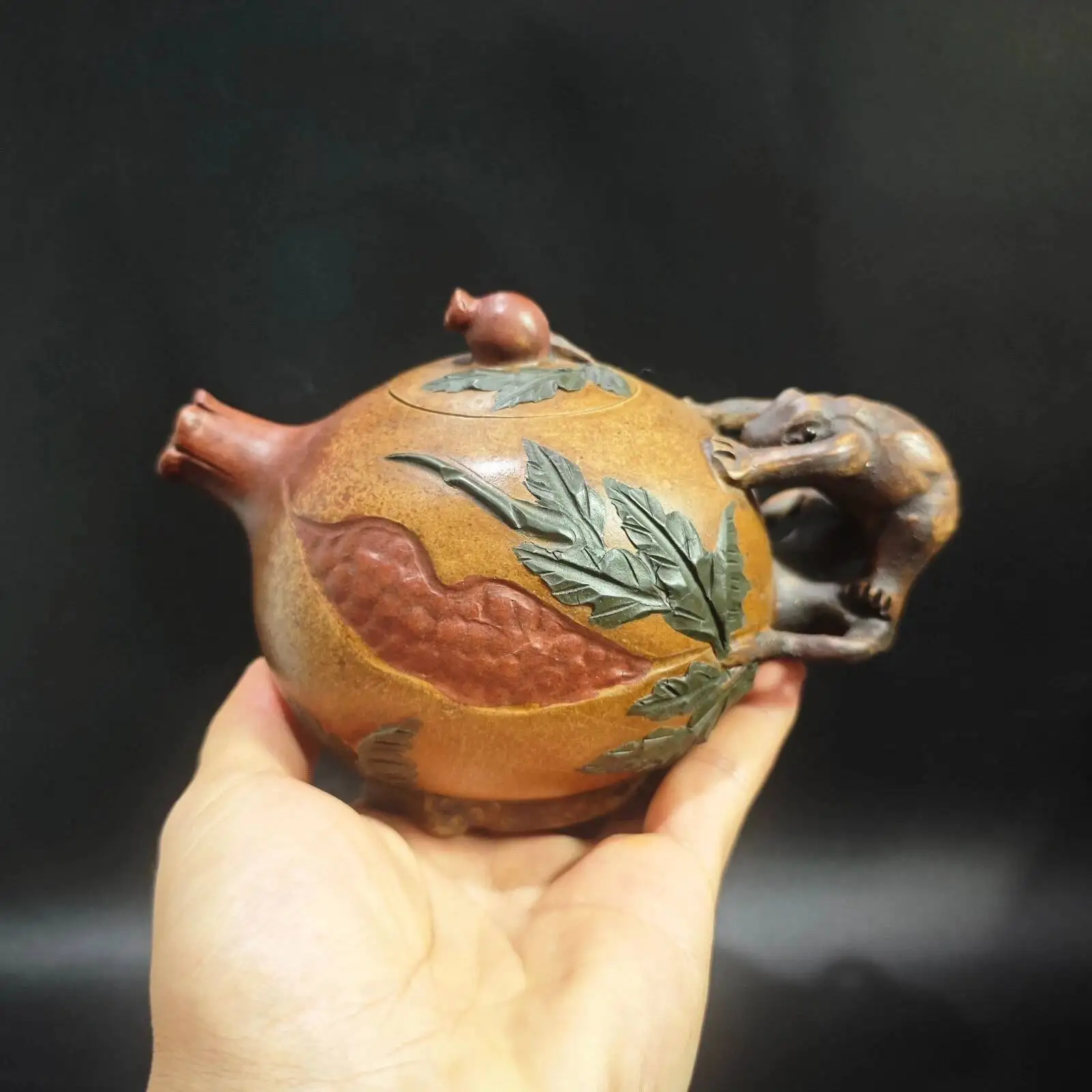 Chinese Yixing Zisha Clay Handmade Exquisite Teapot 500CC
Chinese Yixing Zisha Clay Handmade Exquisite Teapot 500CC