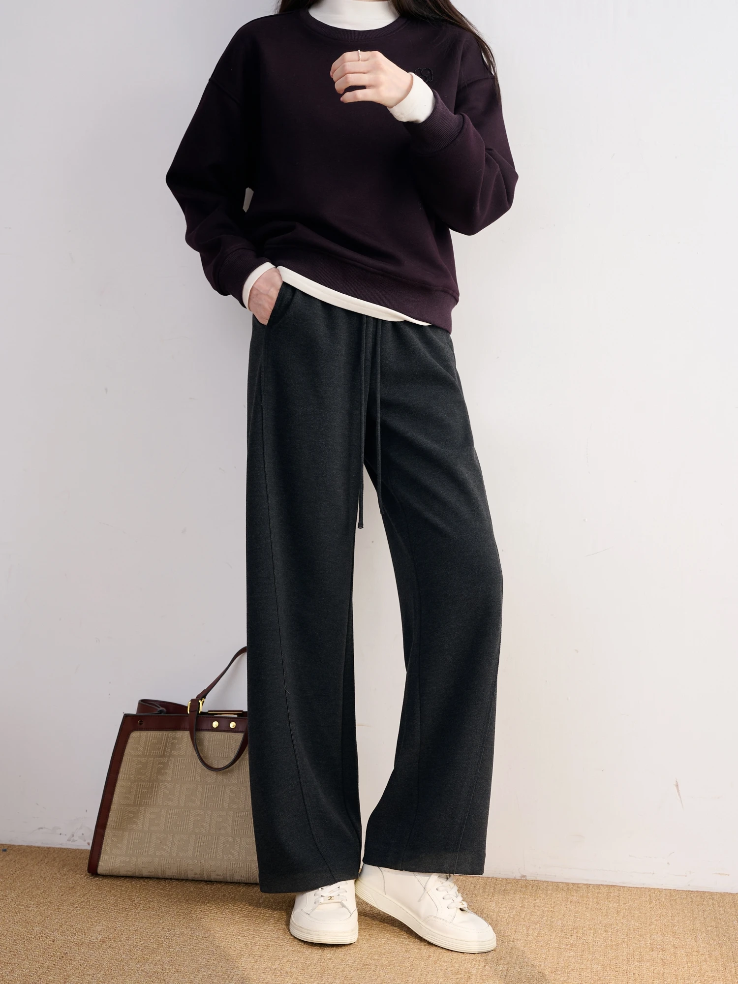 JPOO Шерстяные широкие повседневные брюки с высокой талией и эластичной резинкой на талии, свободный крой, теплые женские брюки из полиэфирного волокна Banana Ape
JPOO Шерстяные широкие повседневные брюки с высокой талией и эластичной резинкой на талии, свободный крой, теплые женские брюки из полиэфирного волокна Banana Ape