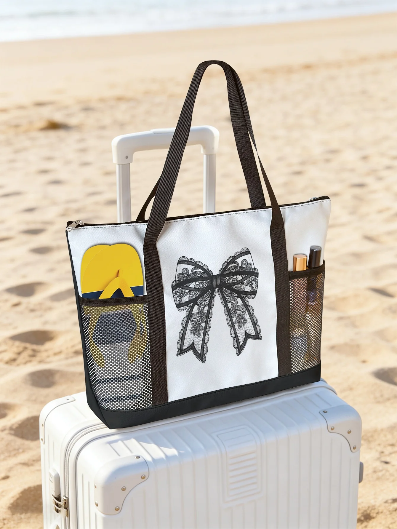 Сумка с принтом в виде банта, вместительная женская пляжная сумка, водонепроницаемая дорожная сумка через плечо с сетчатыми карманами
Сумка с принтом в виде банта, вместительная женская пляжная сумка, водонепроницаемая дорожная сумка через плечо с сетчатыми карманами