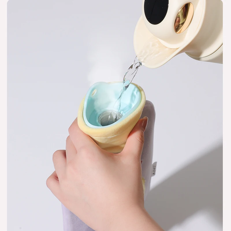 Water Injection Hot Water Bag Stomach Application Waist Application Warm Water Bag Plush Cute Girl's Dormitory Small Size Detach
Water Injection Hot Water Bag Stomach Application Waist Application Warm Water Bag Plush Cute Girl's Dormitory Small Size Detach