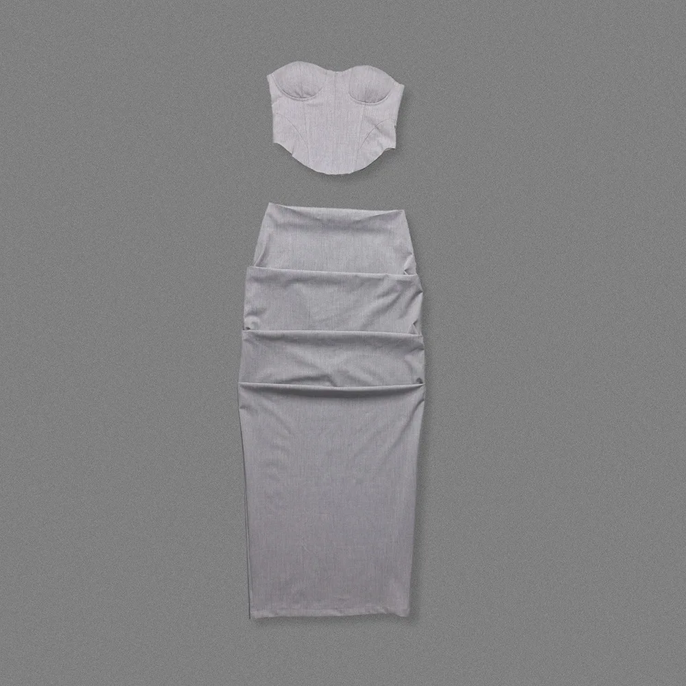 Vintage Grey 2 Piece Maxi Dress Tiered Ruffle Skit Back Slit Set Sexy Strapless Crop Top for Cocktail Party Concert Events
Vintage Grey 2 Piece Maxi Dress Tiered Ruffle Skit Back Slit Set Sexy Strapless Crop Top for Cocktail Party Concert Events