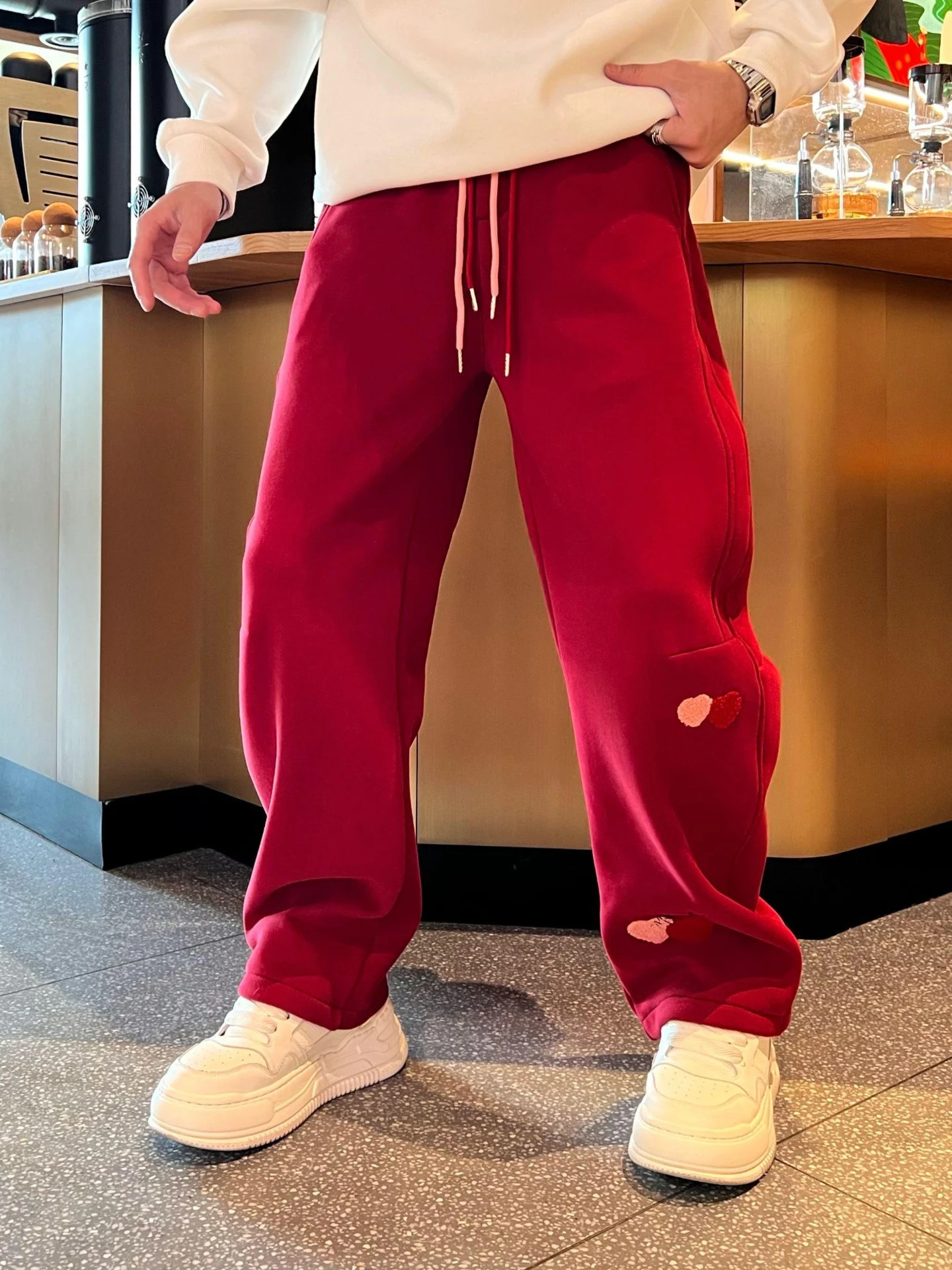 Мужские повседневные брюки Thiened Floing в стиле пэчворк, свободный крой, цветные брюки с эластичной резинкой на талии, зимняя мода, уличный Sle
Мужские повседневные брюки Thiened Floing в стиле пэчворк, свободный крой, цветные брюки с эластичной резинкой на талии, зимняя мода, уличный Sle