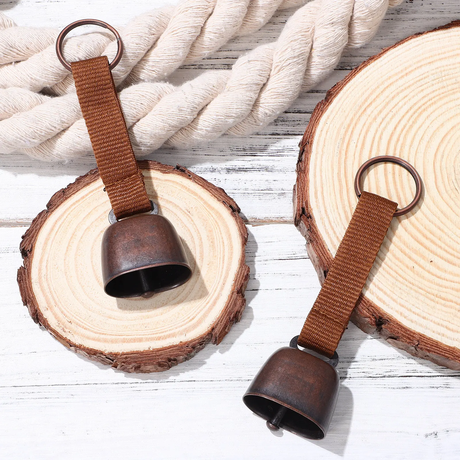 2Pcs Bear Bell Loud Outdoor Bear Warning Bell with Nylon Webbing for Mountain Climbing Hiking Harvesting Wild Vegetables
2Pcs Bear Bell Loud Outdoor Bear Warning Bell with Nylon Webbing for Mountain Climbing Hiking Harvesting Wild Vegetables