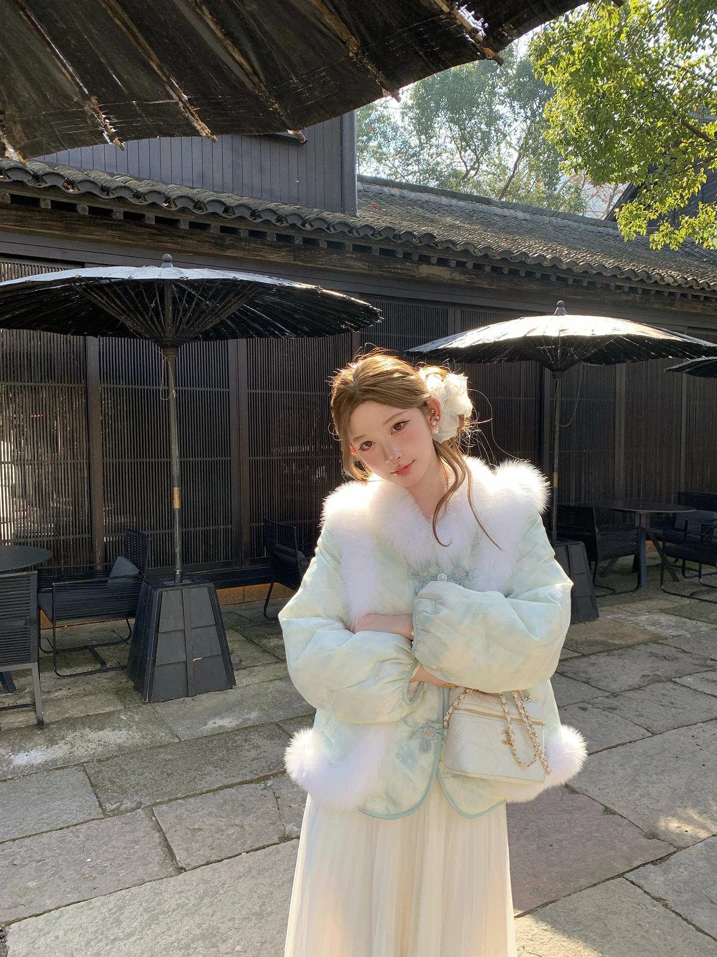 NMIOK Chinese Sle Embroidered Fur down Jaet Winter New Warm Thiened National Sle down Outerwear Women's Coat
NMIOK Chinese Sle Embroidered Fur down Jaet Winter New Warm Thiened National Sle down Outerwear Women's Coat
