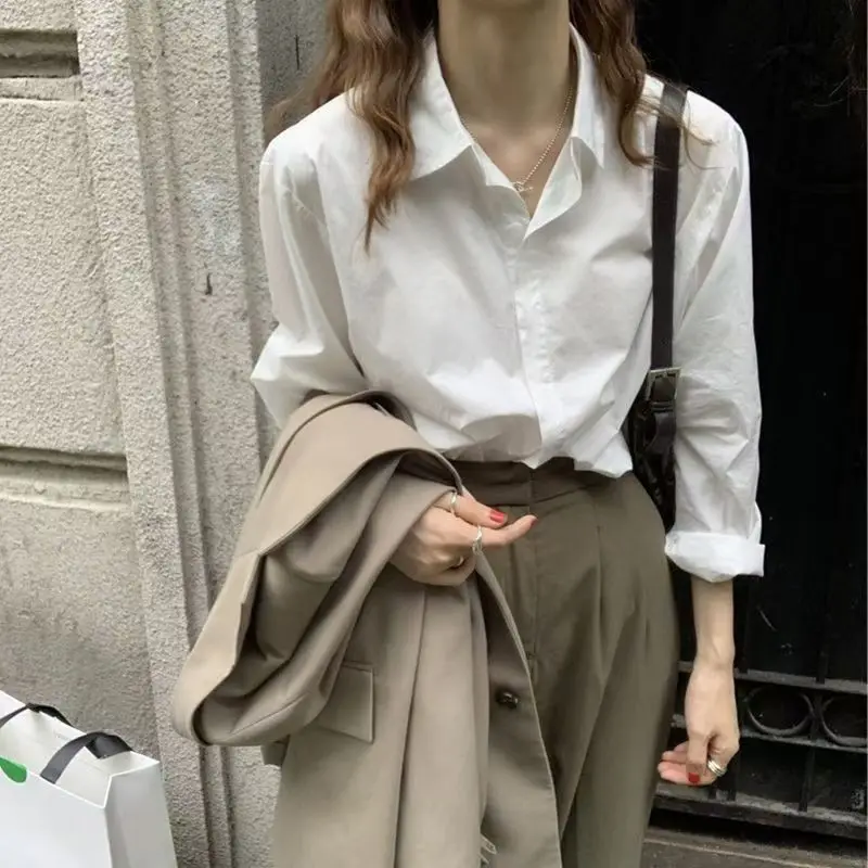 White Long Sve Women's irt Spring 2025 New Sle Inner Wear Outer Wear Vintage Hong Kong Flavor Profional Blouse
White Long Sve Women's irt Spring 2025 New Sle Inner Wear Outer Wear Vintage Hong Kong Flavor Profional Blouse