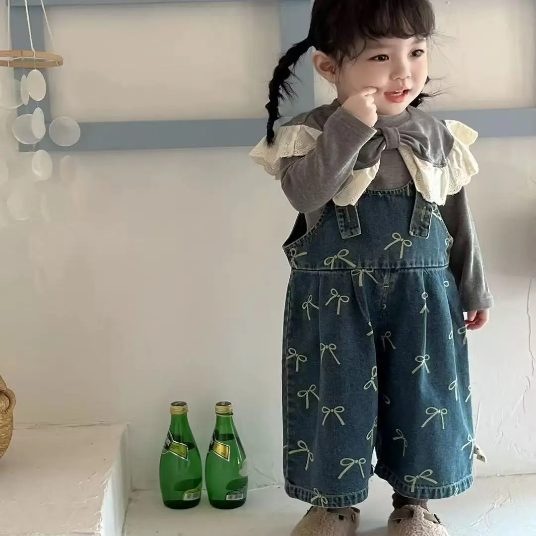 Girls Spring and Autumn Strap Pants 2025 New Sweet Lace Collar Bottom Shirt Children Bow Denim Jumpsuit
Girls Spring and Autumn Strap Pants 2025 New Sweet Lace Collar Bottom Shirt Children Bow Denim Jumpsuit