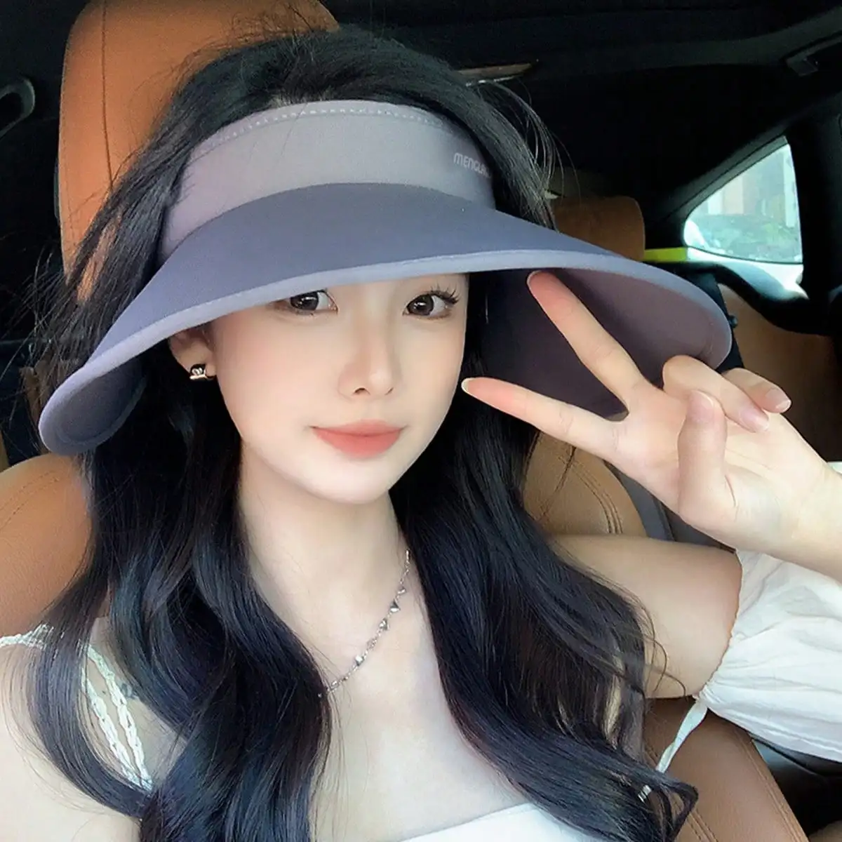 New Style Uv-Proof Ice Silk Sun Hat For Women, Wide Brimmed Outdoor Sun Hat With Ventilation Design For Beach Bow
New Style Uv-Proof Ice Silk Sun Hat For Women, Wide Brimmed Outdoor Sun Hat With Ventilation Design For Beach Bow