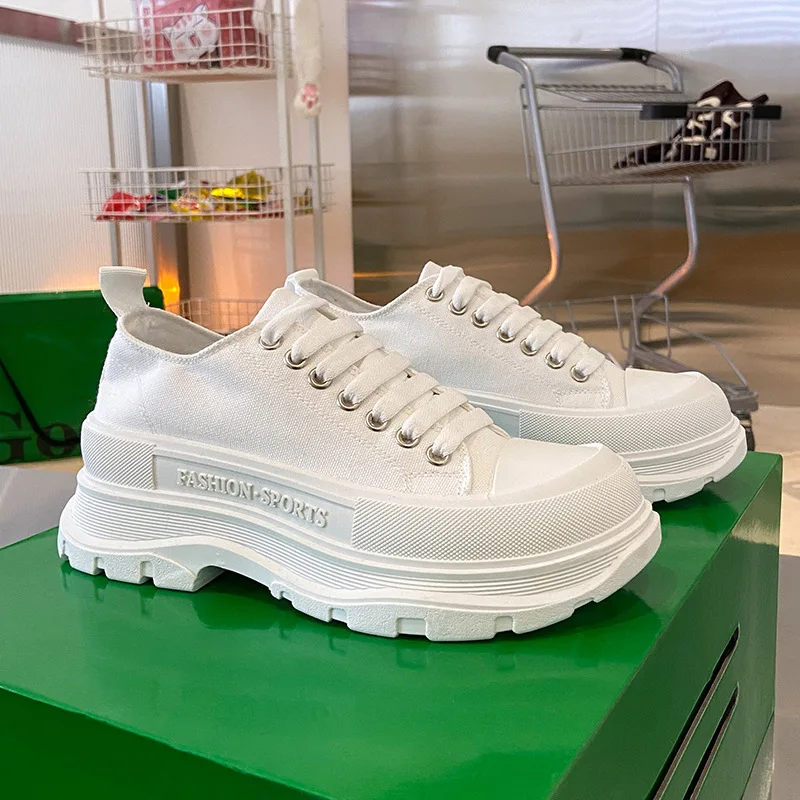Round Toe Thick Soled Canvas Women Shoes Couple's Casual Shoes Versatile Height Increasing Men's and Women's Skateboarding Shoes
Round Toe Thick Soled Canvas Women Shoes Couple's Casual Shoes Versatile Height Increasing Men's and Women's Skateboarding Shoes