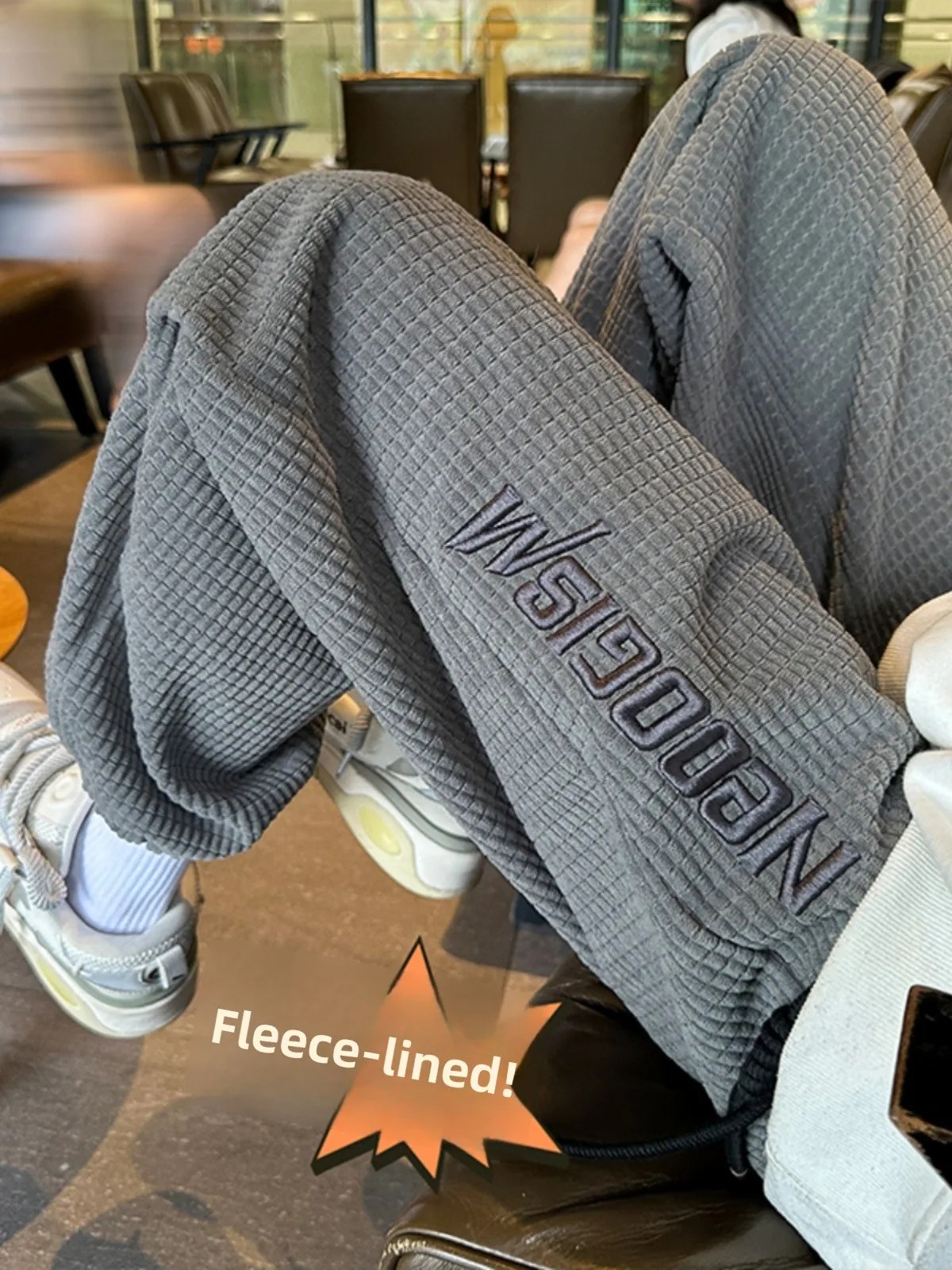 Winter Thiened Fce Nine-Tenths Pants Men's Trendy Brand Letter Embroidery Sweatpants American Sle Trousers Cotton Pants
Winter Thiened Fce Nine-Tenths Pants Men's Trendy Brand Letter Embroidery Sweatpants American Sle Trousers Cotton Pants