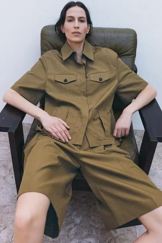 BB6123 25 Spring New Product Women's ZW Series Pocket Decoration Short Sleeve Collar Neutral Shirt 2580974
BB6123 25 Spring New Product Women's ZW Series Pocket Decoration Short Sleeve Collar Neutral Shirt 2580974
