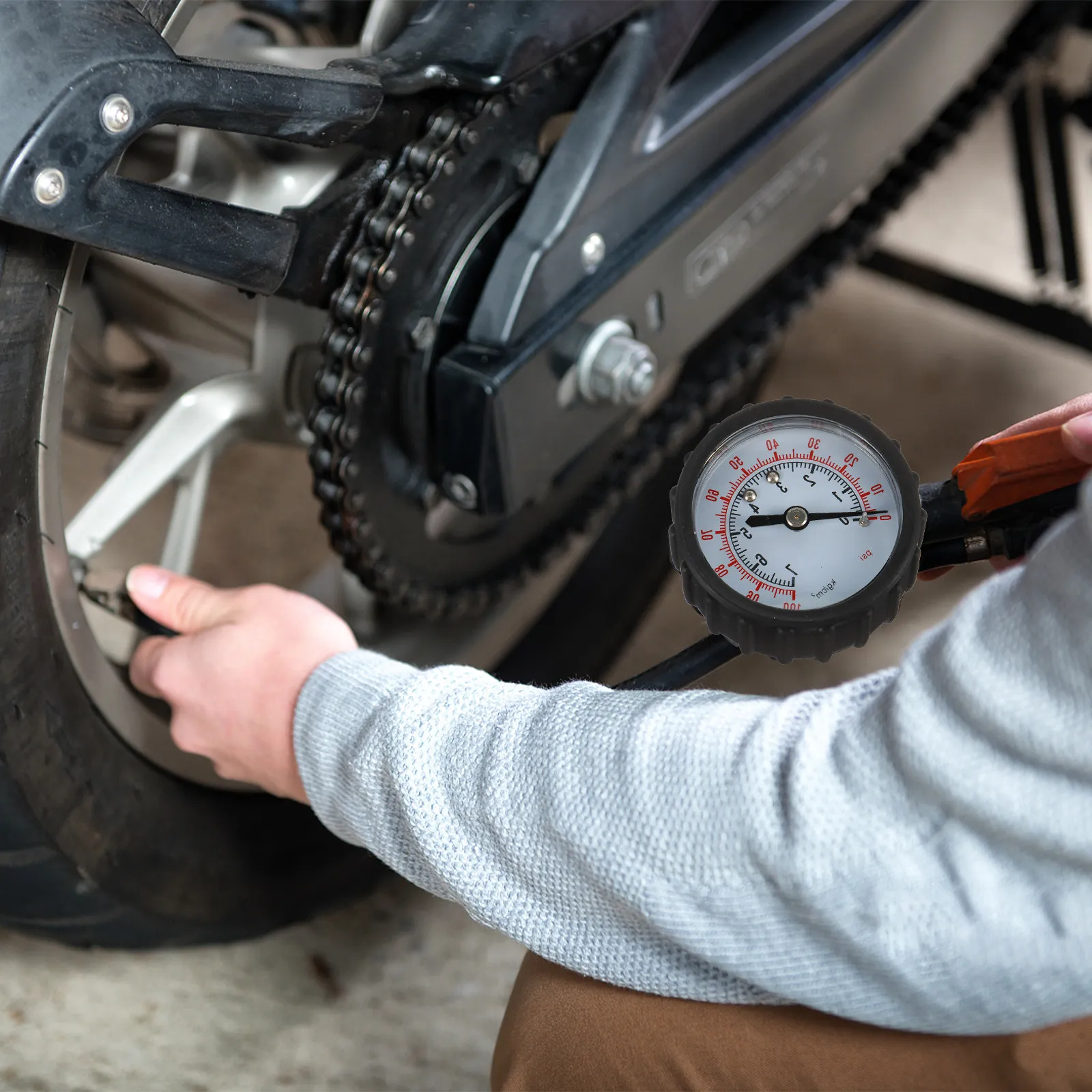 Auto Tire Pressure Gauge with Long Hose -in Meter for Car Motorcycle Easy Tire Inflation Deflation All Conditions
Auto Tire Pressure Gauge with Long Hose -in Meter for Car Motorcycle Easy Tire Inflation Deflation All Conditions