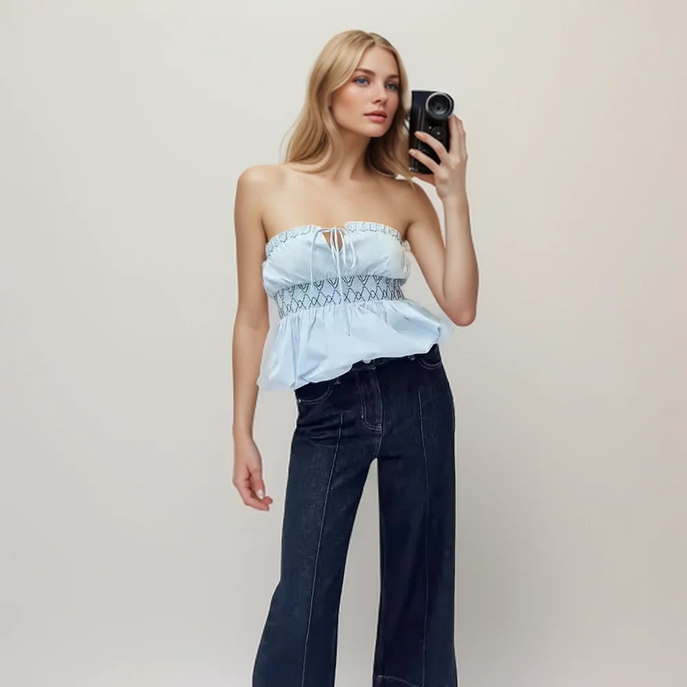In the summer of 2024 the new women's off-the-shoulder fashion chic elegant casual design top
In the summer of 2024 the new women's off-the-shoulder fashion chic elegant casual design top