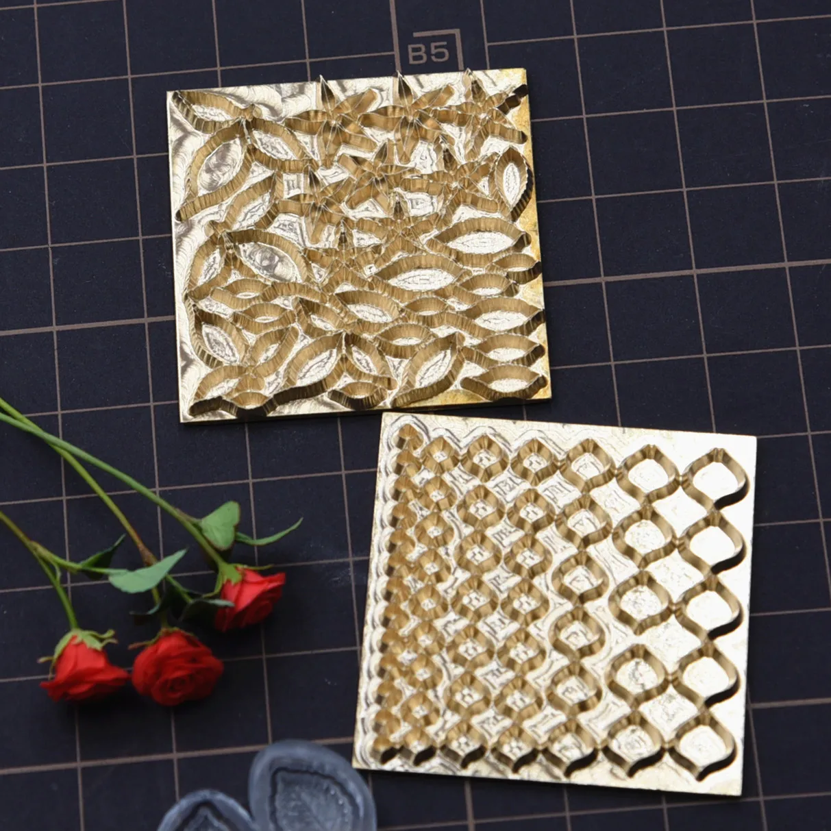 Miniature Rose Flower Metal Cutting Mold Pottery Clay Doll House Flower Fast DIY tools
Miniature Rose Flower Metal Cutting Mold Pottery Clay Doll House Flower Fast DIY tools