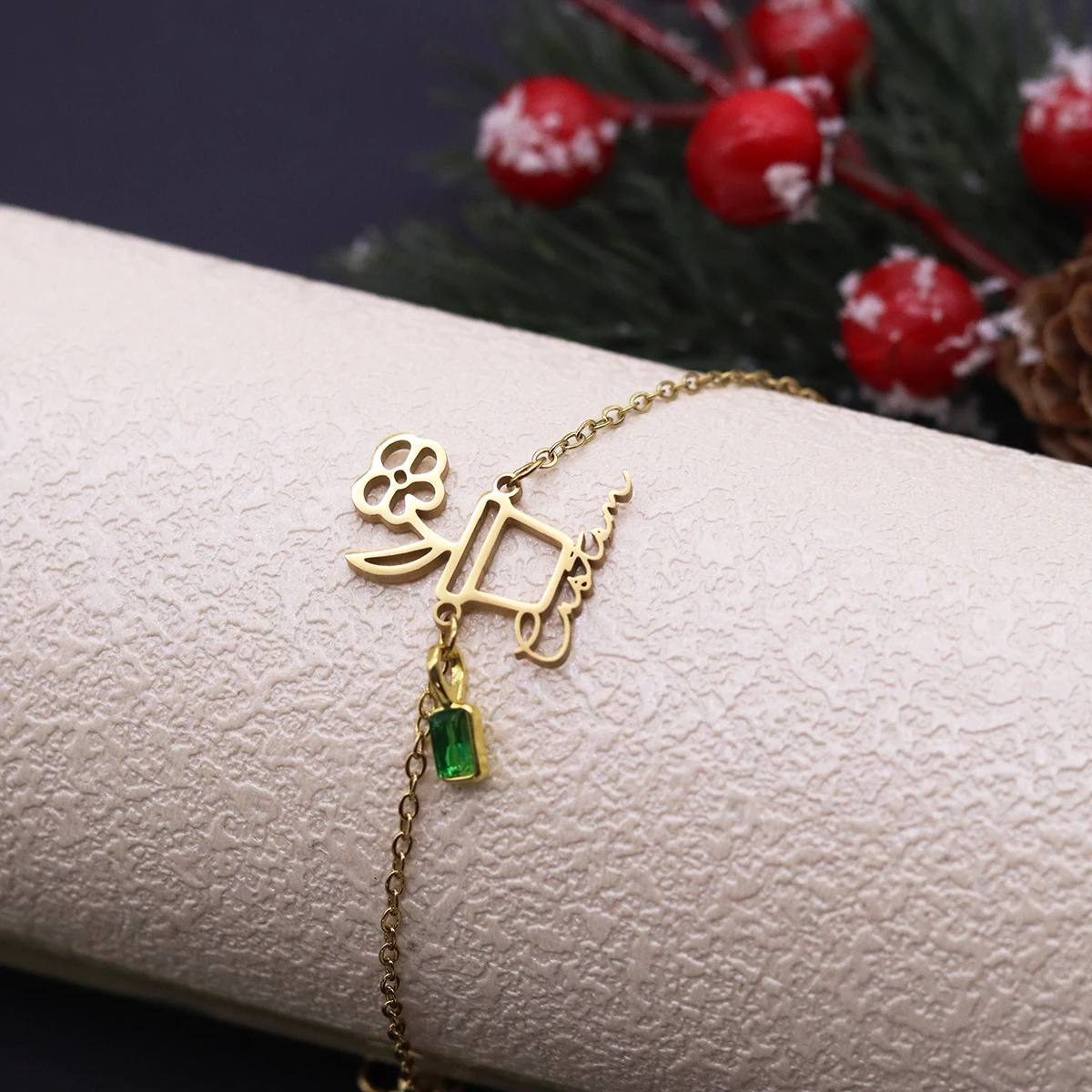 Stainless Steel Flower Pot Custom Name Bracelet with Green Crystal Drop Charm Adjustable Chain Bracelet for Women Daily Jewelry
Stainless Steel Flower Pot Custom Name Bracelet with Green Crystal Drop Charm Adjustable Chain Bracelet for Women Daily Jewelry