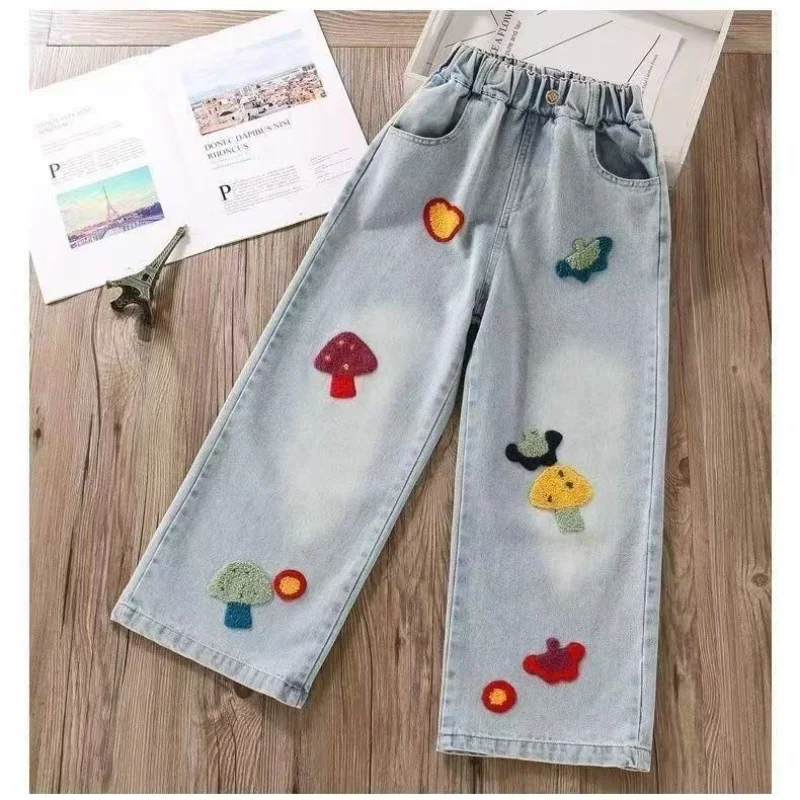 Spring and Autumn Girls' Embroidery Casual Pants Korean Edition Casual Fashion Children's Loose Wide Leg Pants
Spring and Autumn Girls' Embroidery Casual Pants Korean Edition Casual Fashion Children's Loose Wide Leg Pants