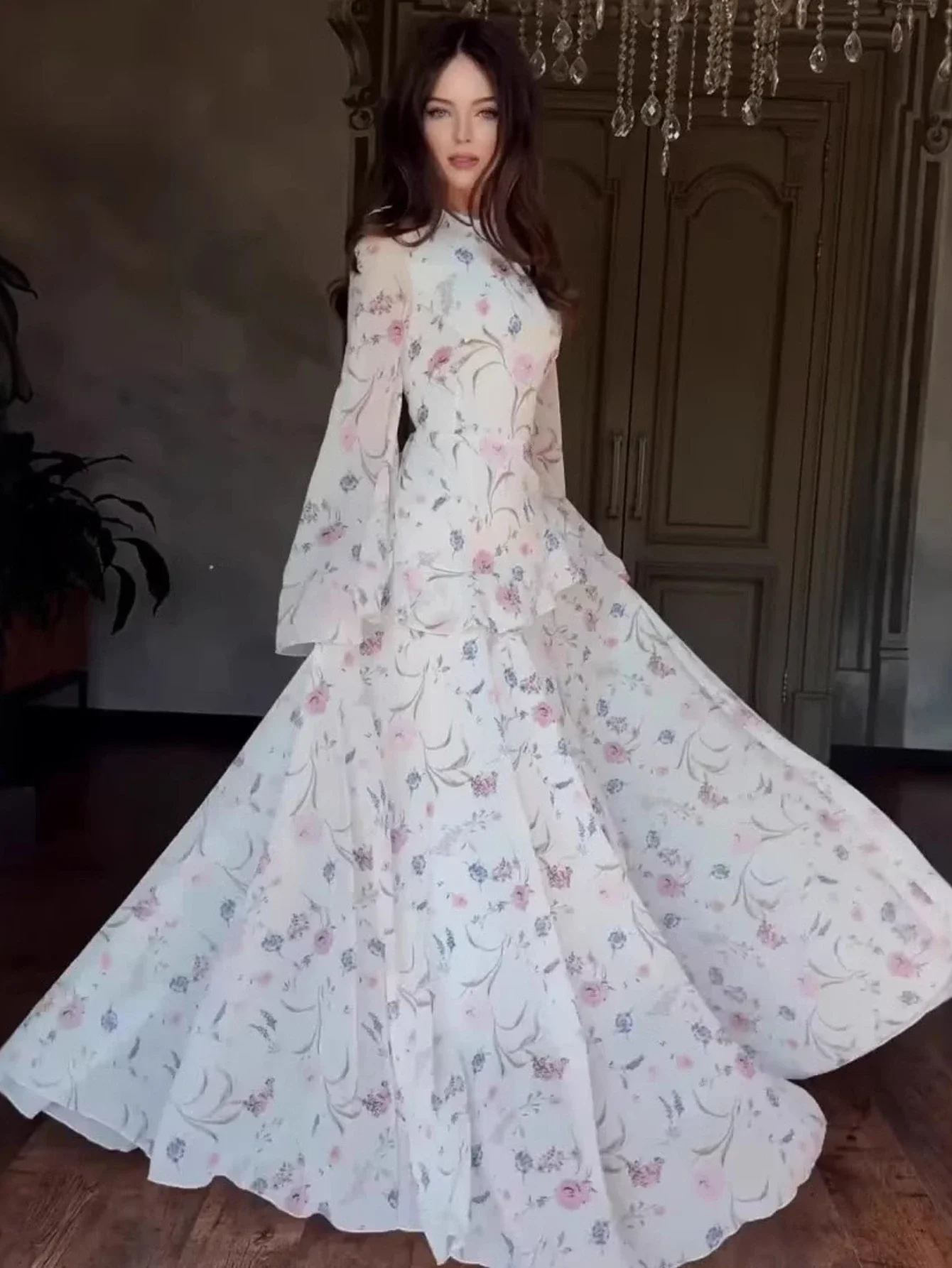 Spring 2025 cross-border new floral fresh and soft temperament long sleeved dress suitable for parties and dinners for women
Spring 2025 cross-border new floral fresh and soft temperament long sleeved dress suitable for parties and dinners for women