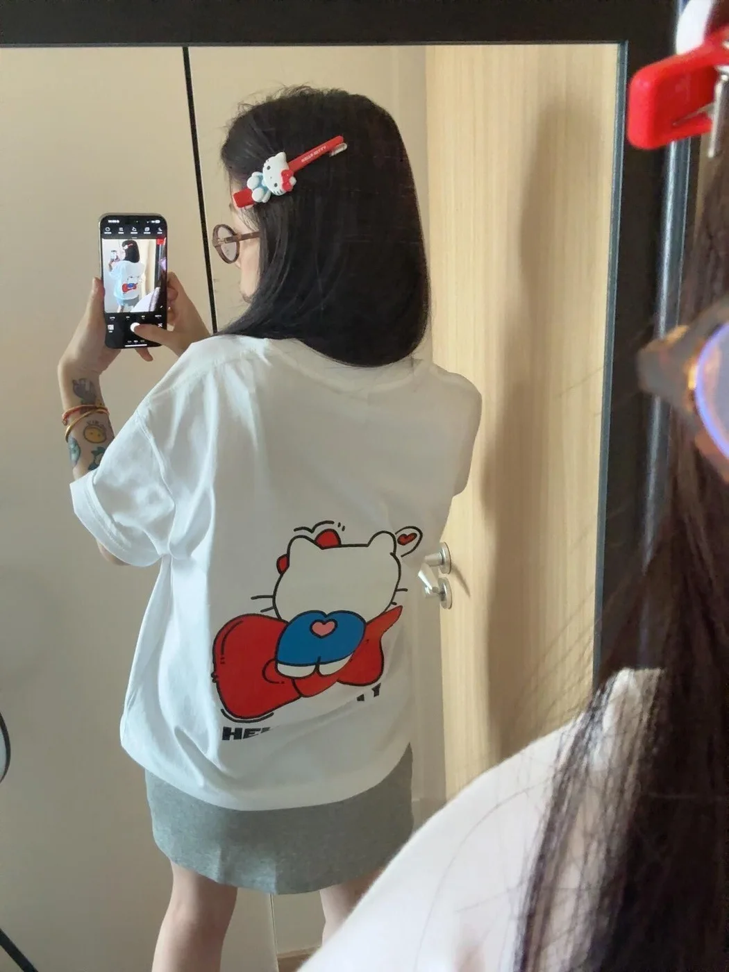 2026 Summer Hello Kitty Funny Butt Back Print T-Shirt for Adults & Kids, 100% Cotton Y2K Aesthetic Cute Cartoon Graphic Tee
2026 Summer Hello Kitty Funny Butt Back Print T-Shirt for Adults & Kids, 100% Cotton Y2K Aesthetic Cute Cartoon Graphic Tee