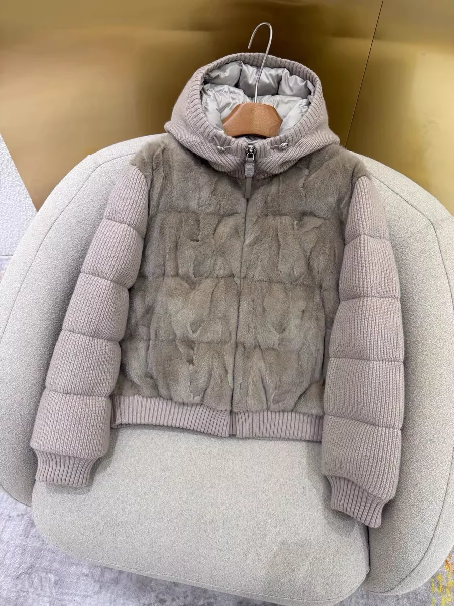 High Quality Grey Mink Fur Coat Fashion Women's Cashmere Cardigan Knitted Casual Ladies Brown Goose Down Jacket
High Quality Grey Mink Fur Coat Fashion Women's Cashmere Cardigan Knitted Casual Ladies Brown Goose Down Jacket
