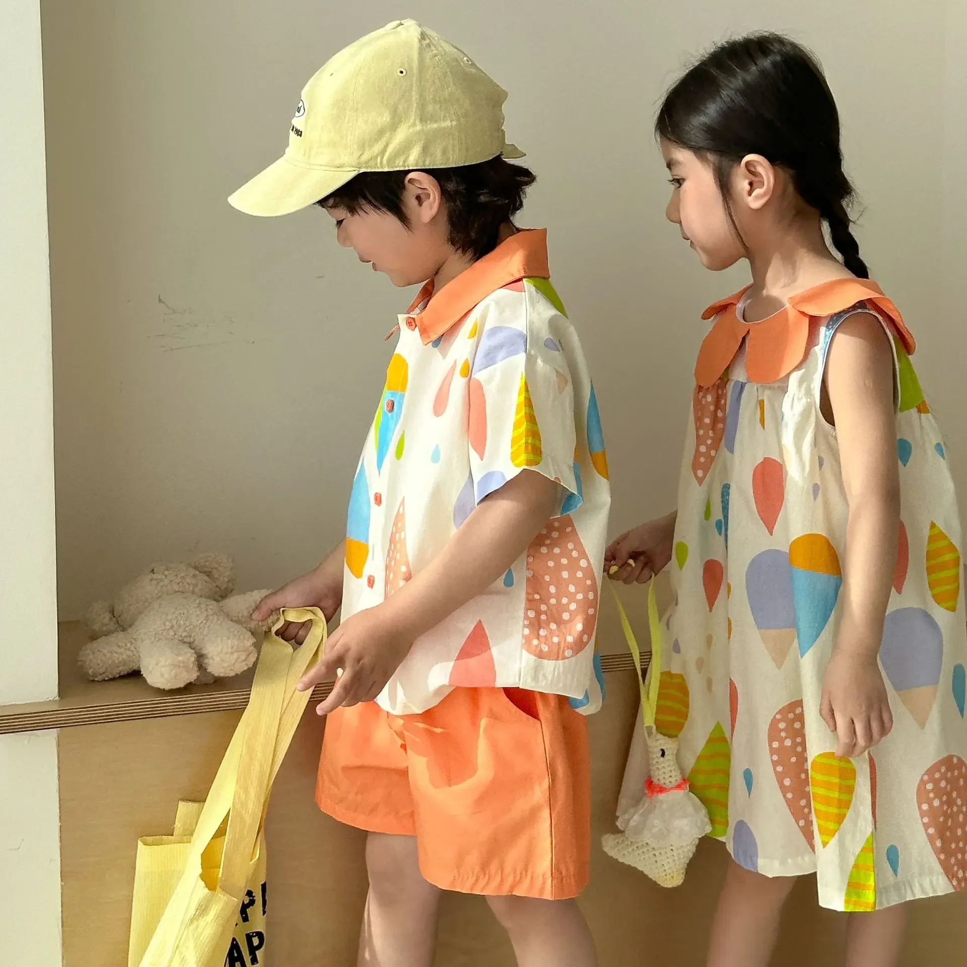 2025 Hot Sale Summer Colorful Boy's Suit Or Baby Girl's Dress 1-10year Kid's Holiday Clothes Kids Set Brother And Sister Clothes
2025 Hot Sale Summer Colorful Boy's Suit Or Baby Girl's Dress 1-10year Kid's Holiday Clothes Kids Set Brother And Sister Clothes